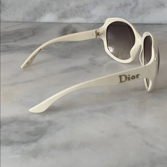 Dior “glossy” oversized sunglasses in off white - Picture 6 of 12
